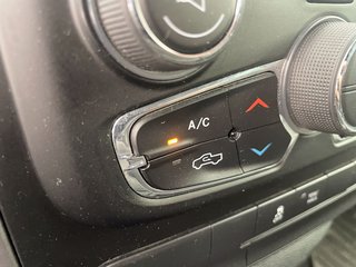 2022 Ram 1500 Classic in St-Jérôme, Quebec - 13 - w320h240px