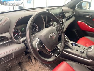 2021 Toyota Highlander in St-Jérôme, Quebec - 4 - w320h240px