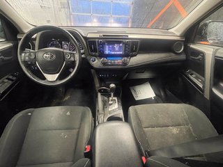 Toyota RAV4  2018 à St-Jérôme, Québec - 10 - w320h240px