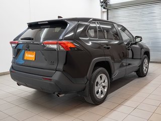 Toyota RAV4  2023 à St-Jérôme, Québec - 8 - w320h240px