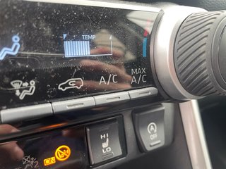 Toyota RAV4  2023 à St-Jérôme, Québec - 13 - w320h240px