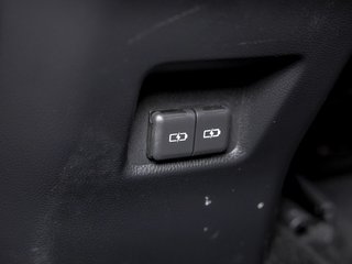 Toyota RAV4  2023 à St-Jérôme, Québec - 28 - w320h240px