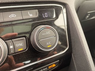 Volkswagen Atlas Cross Sport  2022 à St-Jérôme, Québec - 18 - w320h240px