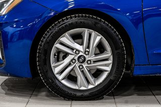 2020 Hyundai Elantra PREFERRED SIÈGES CHAUFFANTS CAMERA APPLE CARPLAY in Montréal, Quebec - 3 - w320h240px