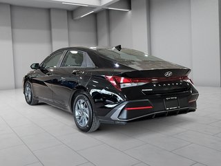 2024 Hyundai Elantra PREFERRED VOLANT CHAUFFANT CARPLAY CAMERA in Montréal, Quebec - 5 - w320h240px
