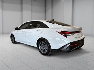 2024 Hyundai Elantra PREFERRED VOLANT CHAUFFANT CARPLAY CAMERA in Montréal, Quebec - 5 - w320h240px