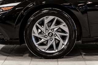 2025 Hyundai Elantra PREFERRED CARPLAY CAMERA KEYLESS  VOLANT CHAUFFANT in Montréal, Quebec - 3 - w320h240px