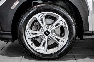 2023 Hyundai Kona PREFERRED AWD SIEGES CHAUFFANTS A/C CAMERA MAGS in Montréal, Quebec - 4 - w320h240px