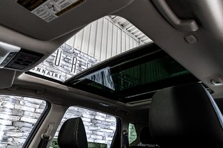 Nissan Rogue SV TOIT OUVRANT SIEGES CHAUFFANTS CARPLAY ANDROID 2024 à Montréal, Québec - 5 - w320h240px