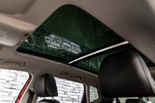 2023 Volkswagen Taos HIGHLINE TOIT PANORAMIQUE CARPLAY NAVI CUIR MAGS in Montréal, Quebec - 5 - w320h240px