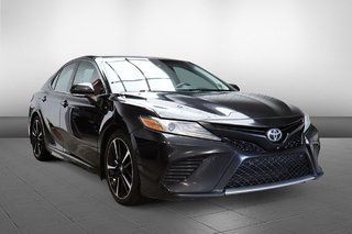 2018 Toyota Camry in Sept-Îles, Quebec - 3 - w320h240px