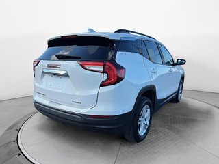 2023 GMC Terrain SLE in Chicoutimi, Quebec - 5 - w320h240px