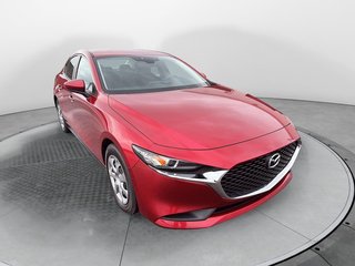 Mazda 3  2020 à Jonquière, Québec - 2 - w320h240px