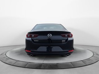 2022 Mazda 3 in Jonquière, Quebec - 6 - w320h240px