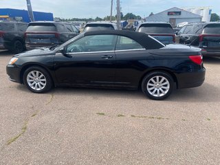 Chrysler 200 Touring | Convertible | HtdSeats | XM | PwrSeat 2013 à Amherst, Nouvelle-Écosse - 4 - w320h240px