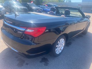 Chrysler 200 Touring | Convertible | HtdSeats | XM | PwrSeat 2013 à Amherst, Nouvelle-Écosse - 3 - w320h240px