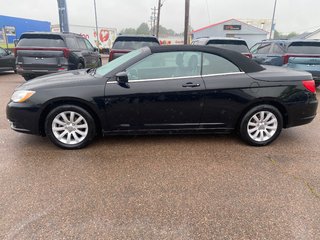 Chrysler 200 Touring | Convertible | HtdSeats | XM | PwrSeat 2013 à Amherst, Nouvelle-Écosse - 5 - w320h240px