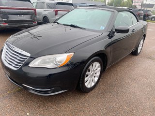 Chrysler 200 Touring | Convertible | HtdSeats | XM | PwrSeat 2013 à Amherst, Nouvelle-Écosse - 4 - w320h240px