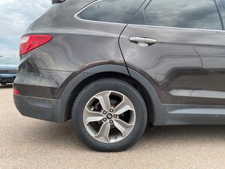 Hyundai Santa Fe XL Premium 2016 à Amherst, Nouvelle-Écosse - 4 - w320h240px