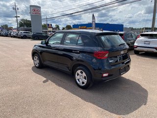 Hyundai VENUE Essential | Cam | USB | HtdSeat | Warranty to 2029 2023 à Amherst, Nouvelle-Écosse - 5 - w320h240px
