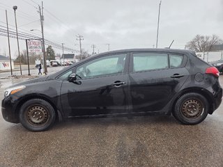 2017 Kia Forte 5-Door EX | Cam | USB | HtdSeats | Bluetooth | Keyless in Bridgewater, New Brunswick - 6 - w320h240px