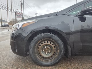 2017 Kia Forte 5-Door EX | Cam | USB | HtdSeats | Bluetooth | Keyless in Bridgewater, New Brunswick - 5 - w320h240px