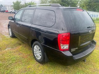 2012 Kia SEDONA LX | 7-Pass | USB | Bluetooth | Keyless | Cruise in Amherst, Nova Scotia - 4 - w320h240px