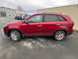 Kia Sorento LX | Cam | USB | HtdSeats | Bluetooth | Keyless 2014 à Amherst, Nouvelle-Écosse - 2 - w320h240px