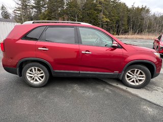 Kia Sorento LX | Cam | USB | HtdSeats | Bluetooth | Keyless 2014 à Amherst, Nouvelle-Écosse - 4 - w320h240px