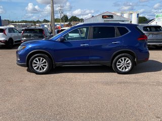 2017 Nissan ROGUE SV | SunRoof | Cam | USB | Bluetooth | Keyless in Amherst, Nova Scotia - 4 - w320h240px