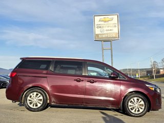 2015 Kia Sedona in Gaspé, Quebec - 5 - w320h240px