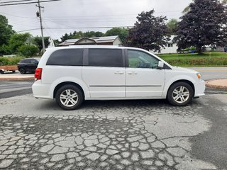 2016 Dodge Grand Caravan Crew Plus in Hebbville, Nova Scotia - 4 - w320h240px