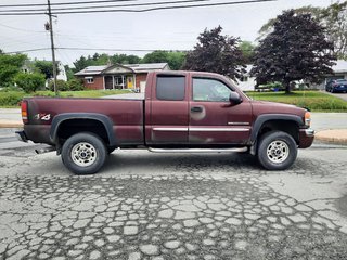 2003 GMC Sierra 2500HD SLE in Hebbville, Nova Scotia - 5 - w320h240px