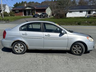2008 Hyundai Accent L in Hebbville, Nova Scotia - 4 - w320h240px