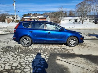 2012 Hyundai Elantra Touring GLS in Hebbville, Nova Scotia - 6 - w320h240px