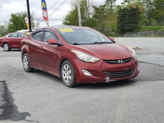 2011 Hyundai Elantra Limited in Hebbville, Nova Scotia - 2 - w320h240px
