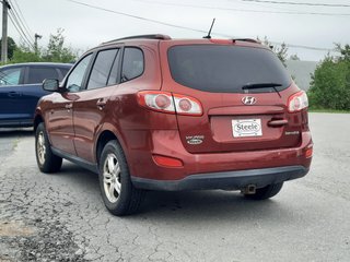 2010 Hyundai Santa Fe GL in Hebbville, Nova Scotia - 5 - w320h240px