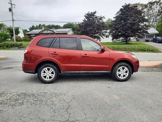 2010 Hyundai Santa Fe GL in Hebbville, Nova Scotia - 6 - w320h240px