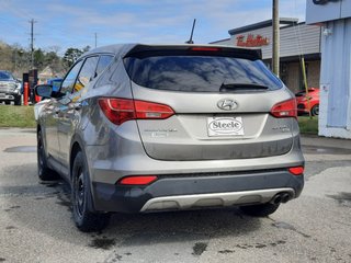 2013 Hyundai Santa Fe SE in Hebbville, Nova Scotia - 5 - w320h240px