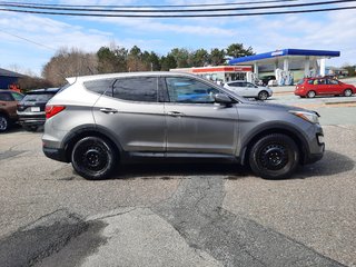 2013 Hyundai Santa Fe SE in Hebbville, Nova Scotia - 3 - w320h240px