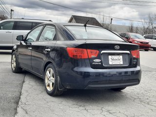 2010 Kia Forte EX w/Sunroof in Hebbville, Nova Scotia - 5 - w320h240px
