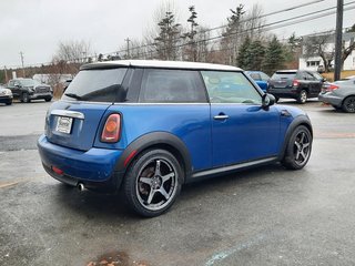 2007 MINI Cooper Classic in Hebbville, Nova Scotia - 4 - w320h240px