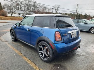 2007 MINI Cooper Classic in Hebbville, Nova Scotia - 5 - w320h240px