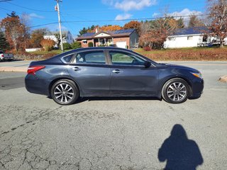 2017  Altima 2.5 SV in Hebbville, Nova Scotia - 6 - w320h240px