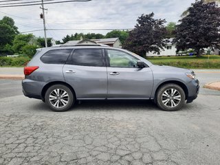 2018 Nissan Pathfinder SL Premium in Hebbville, Nova Scotia - 5 - w320h240px
