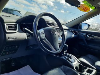 2016 Nissan Rogue SV in Hebbville, Nova Scotia - 3 - w320h240px