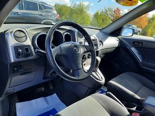 2004 Toyota Matrix Base in Hebbville, Nova Scotia - 3 - w320h240px