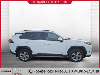 Toyota RAV4 Hybrid LE AWD SIEGES CHAUFFANT MAGS CAMERA DE RECUL 2022 à Saint-Basile-Le-Grand, Québec - 4 - w320h240px