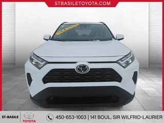 Toyota RAV4 XLE AWD MAGS TOIT VOLANT/SIÈGES CHAUFFANTS APPLE 2022 à Saint-Basile-Le-Grand, Québec - 2 - w320h240px