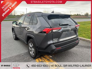 Toyota RAV4 XLE AWD TOIT SIEGES ET VOLANT CHAUFFANT CAMERA 2022 à Saint-Basile-Le-Grand, Québec - 3 - w320h240px